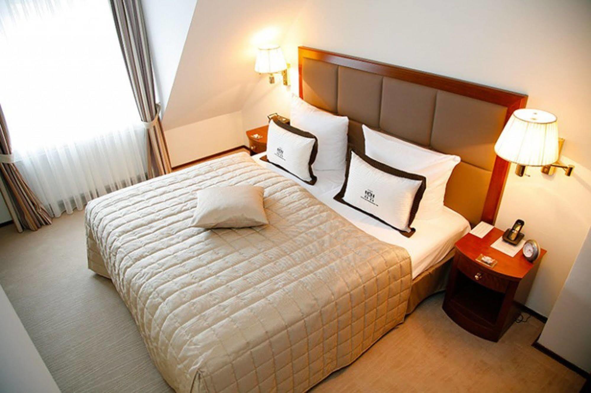 Brandenburger Tor 4*